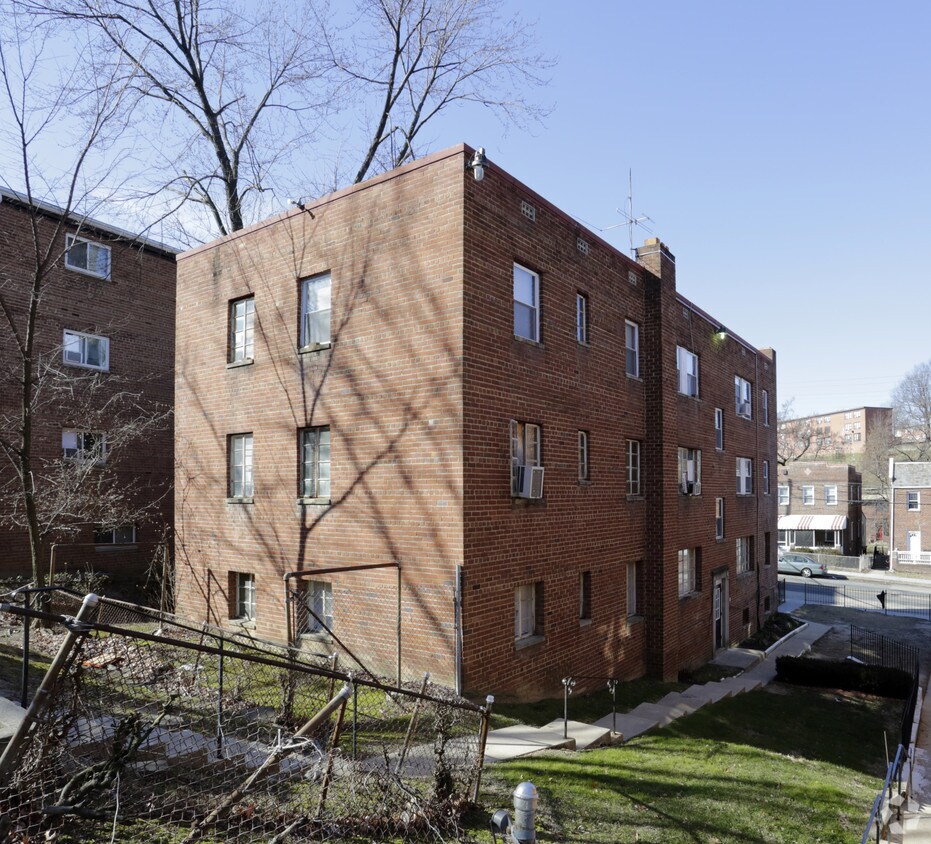 Foto del edificio - Division Flats