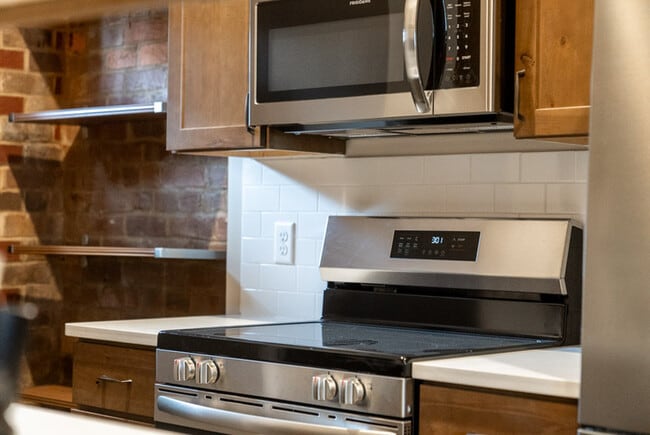 Foto del edificio - 225 Old South High St