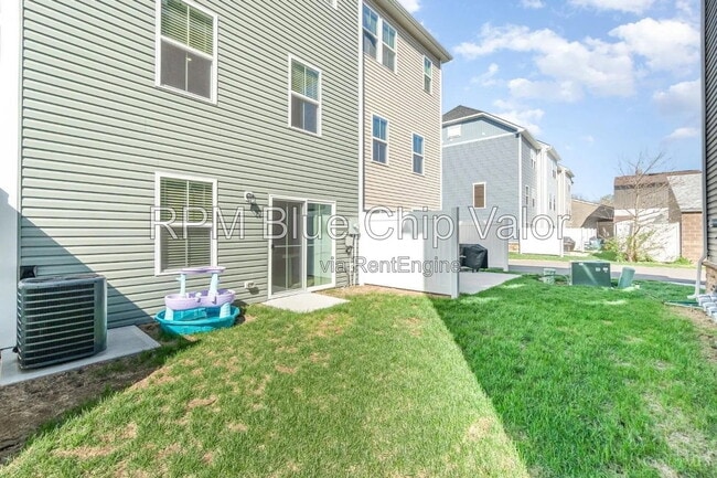 Building Photo - 14 Wentworth Ln