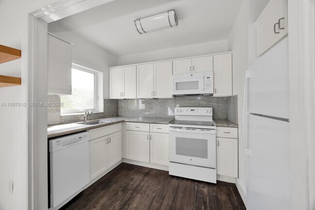 Foto del edificio - 5510 SW 76th St