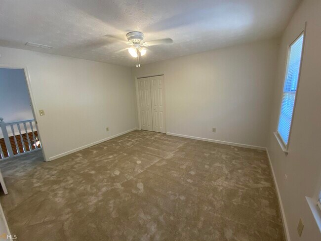 Foto del edificio - 2601 Rock Point Ln