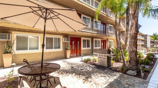 Building Photo - 3220 Altura Ave