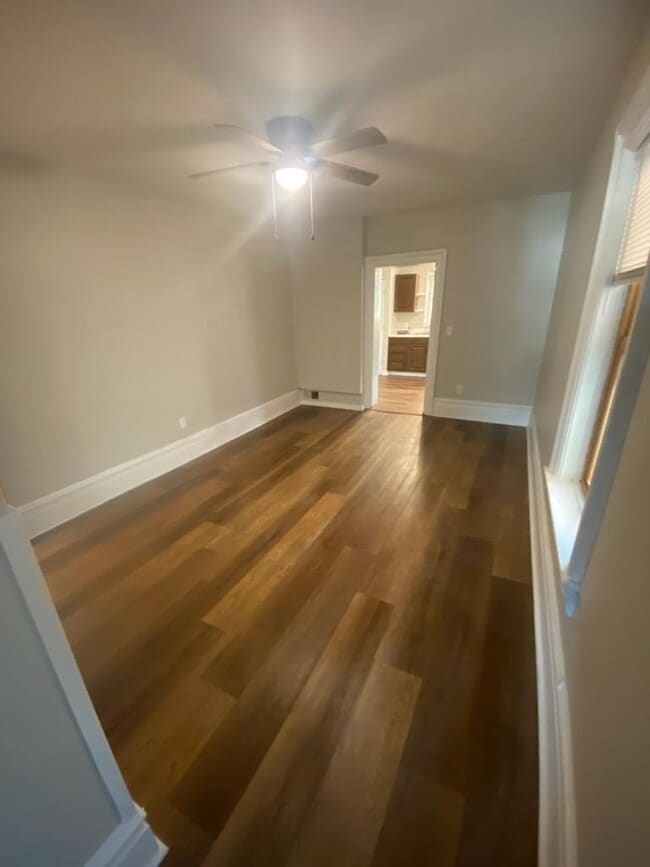 Foto del edificio - 709 E 22nd St