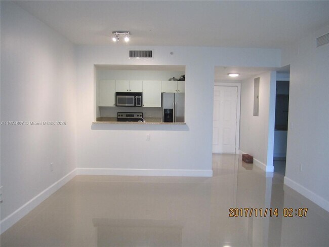 Foto del edificio - 117 NW 42nd Ave