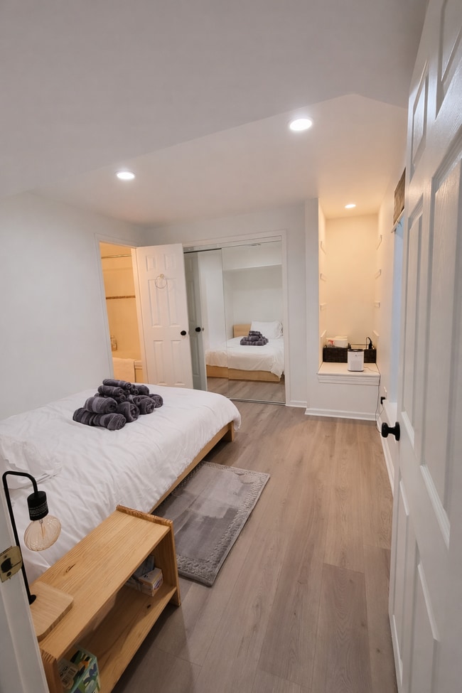 Building Photo - 7209 Carriage Hill Dr