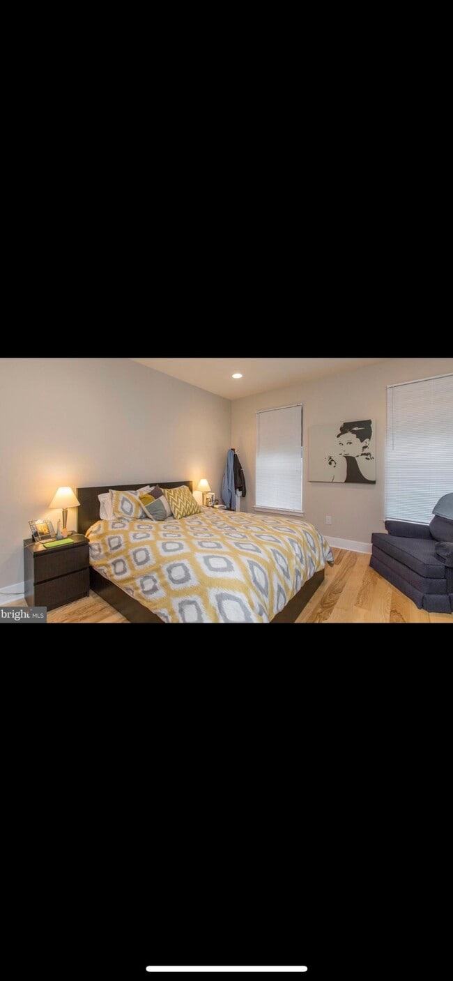 Bedroom - 113 Gay St