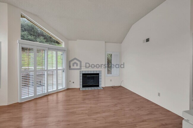 Building Photo - 385 Porthole Ct
