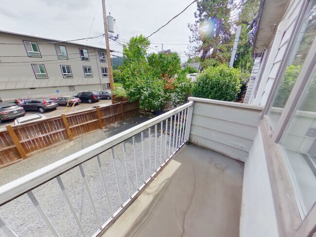 Foto del edificio - 1825 University St