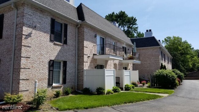Building Photo - 3 br, 2 bath Condo - 6563 Abbey Run