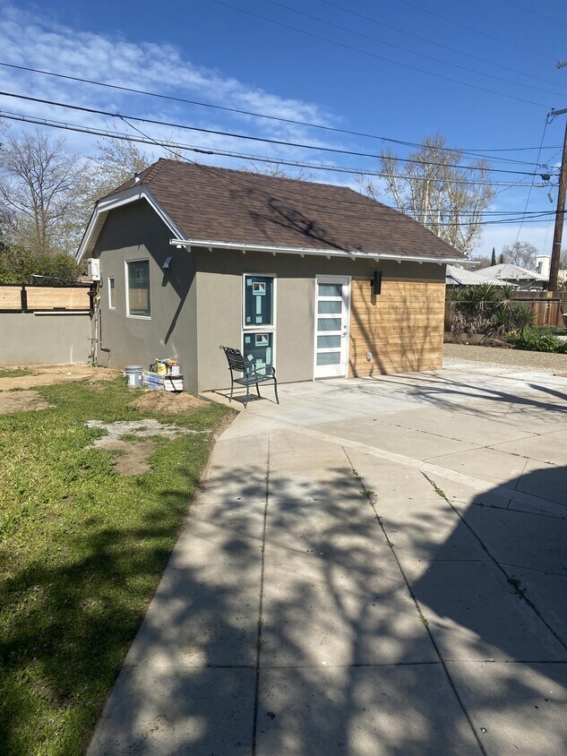 Primary Photo - 1506 Alta Vista Dr