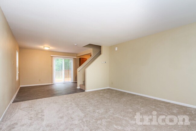 Building Photo - 1164 N Aberdeen Dr