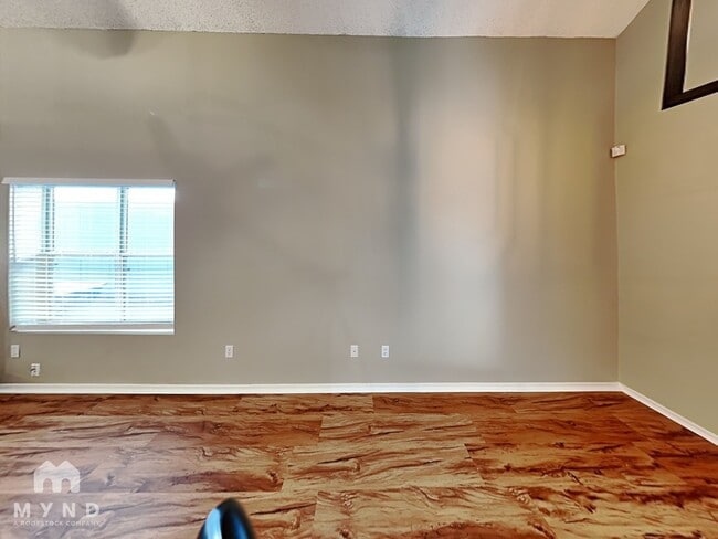 Building Photo - 11021 Traci Lynn Dr