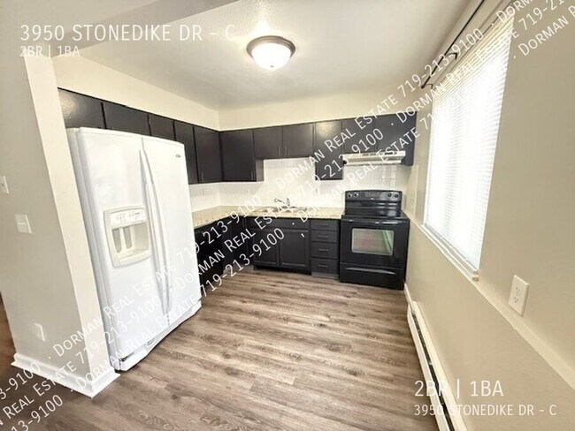 Foto del edificio - 3950 Stonedike Dr