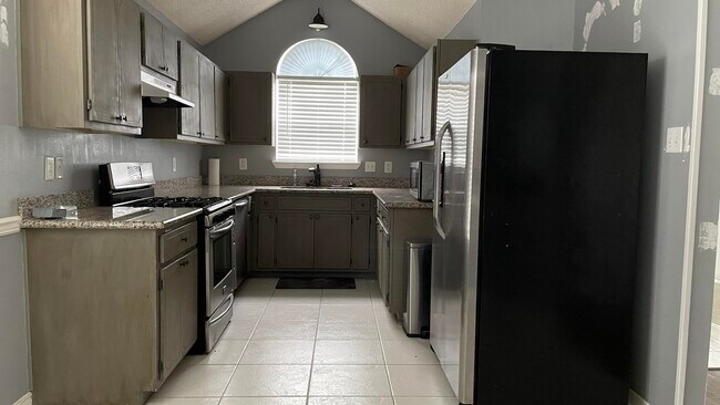 Building Photo - 454 Sandy Ridge Cir