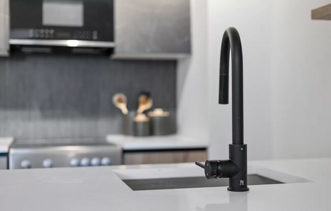 Foto del edificio - 885 Rogers Ave