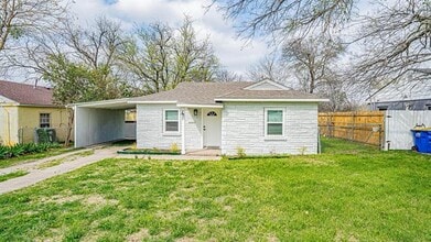 Building Photo - 542 S Redford Ln