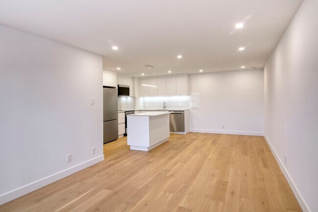 Photo du bâtiment - 4800 Maisonneuve Blvd W