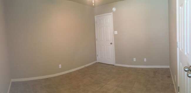 Building Photo - 1303 Powder River Dr