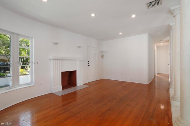 Building Photo - 2 br, 2 bath House - 1409 Medina Ave