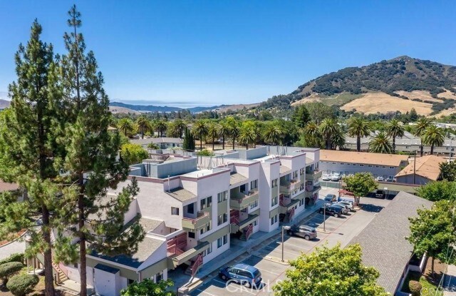 1239 Foothill Blvd