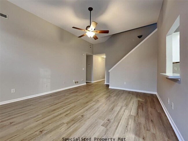 Building Photo - 1397 Buckingham Dr