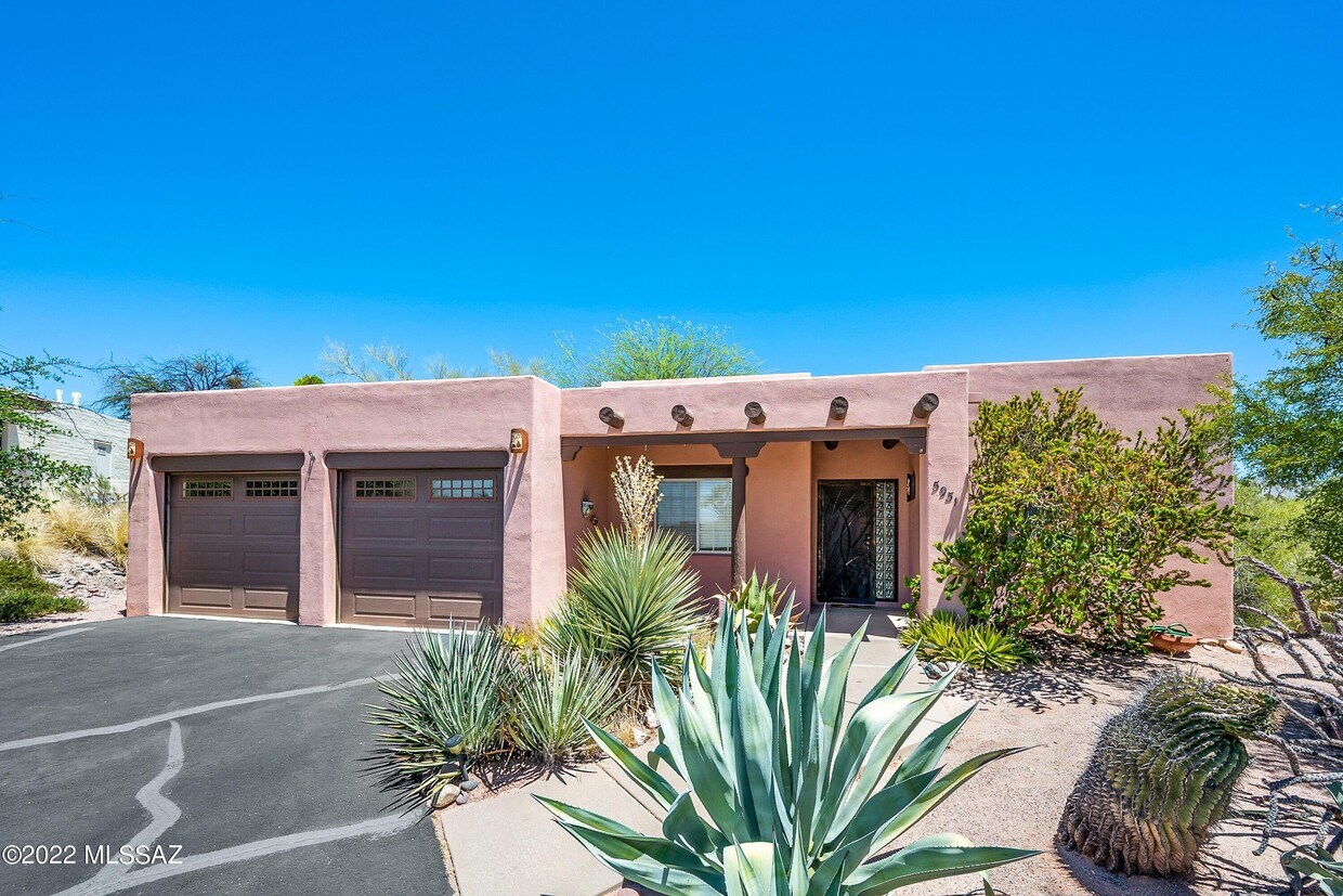 Primary Photo - 5951 East Calle Agua Verde