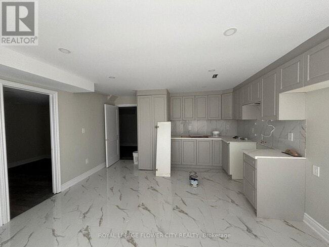 Building Photo - 200 Hunter Way