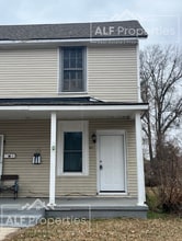 Building Photo - 220 Walnut St