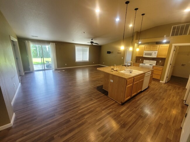 Building Photo - 5116 Tyler Ct
