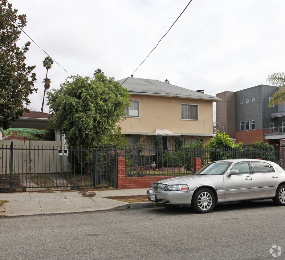 Building Photo - 1716-1718 N Van Ness Ave