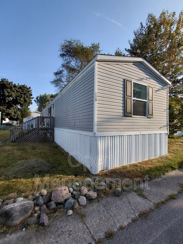 Building Photo - 301 Mantle Ave