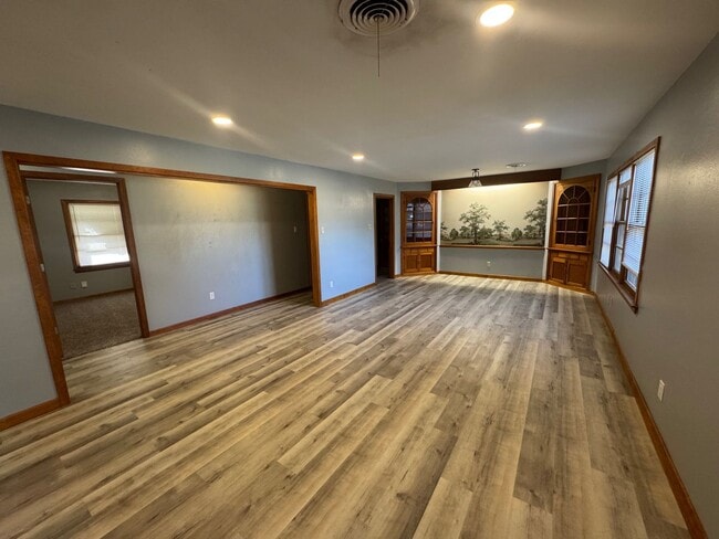 Foto del edificio - 2218 Rosewood Dr