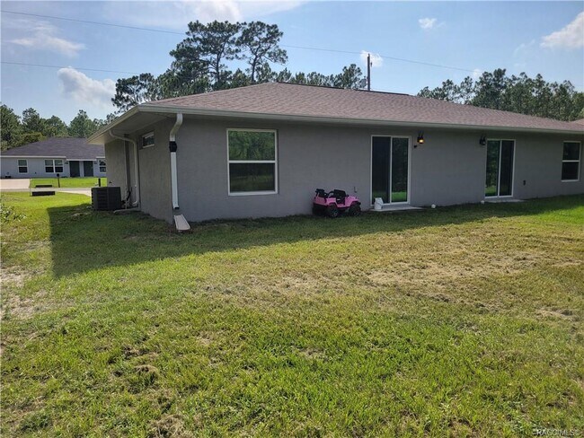 Foto del edificio - 9503 N Travis Dr