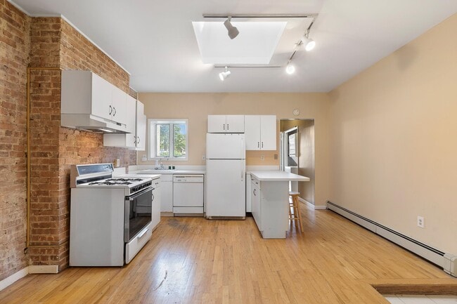 Building Photo - 809 Washington St