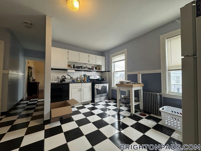 Building Photo - 225 Parsons St