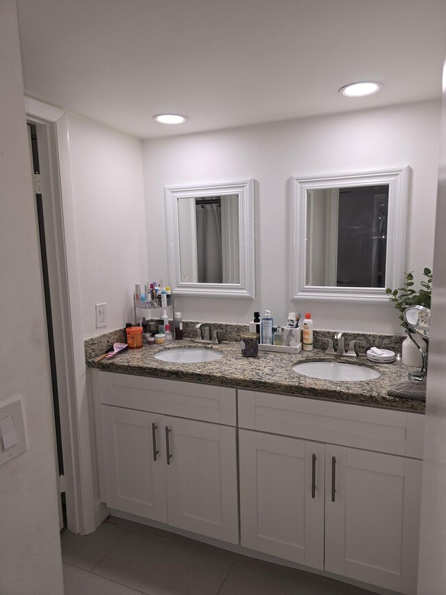 Building Photo - 1560 Forest Lakes Cir