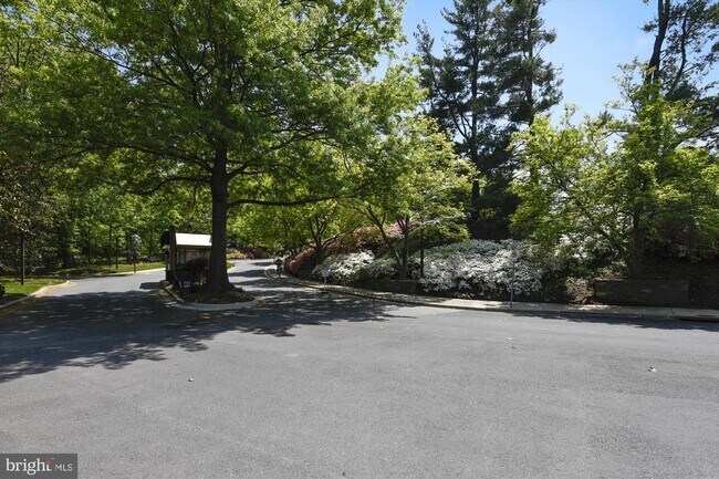 Building Photo - 4974 Sentinel Dr