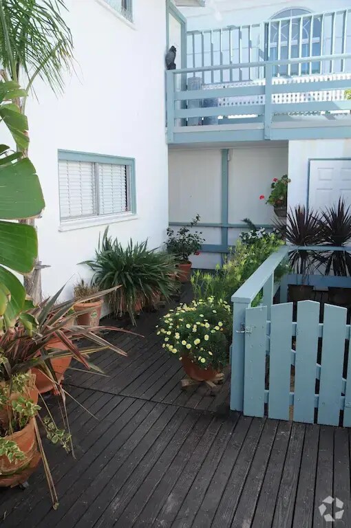 Central Malibu Apartments for Rent with a Yard Malibu, CA 129