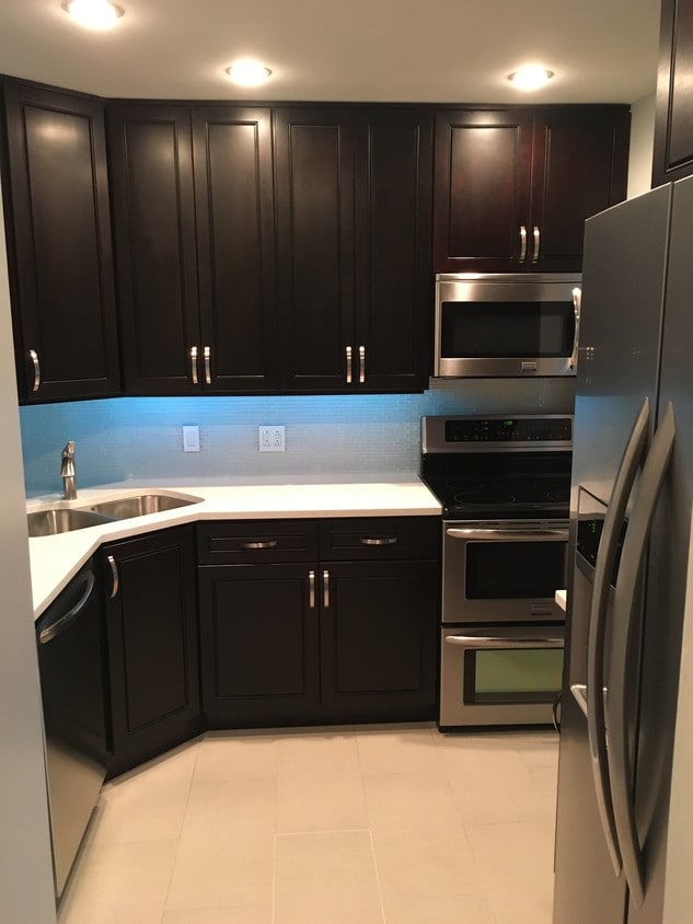 Kitchen - 1108 Castilian Ct