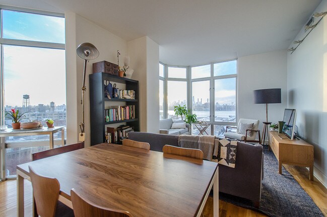 Building Photo - 200 Franklin St