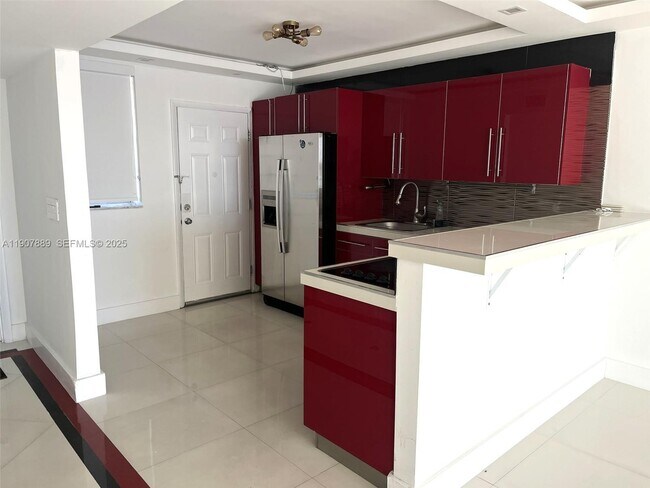 Building Photo - 18601 NE 14th Ave