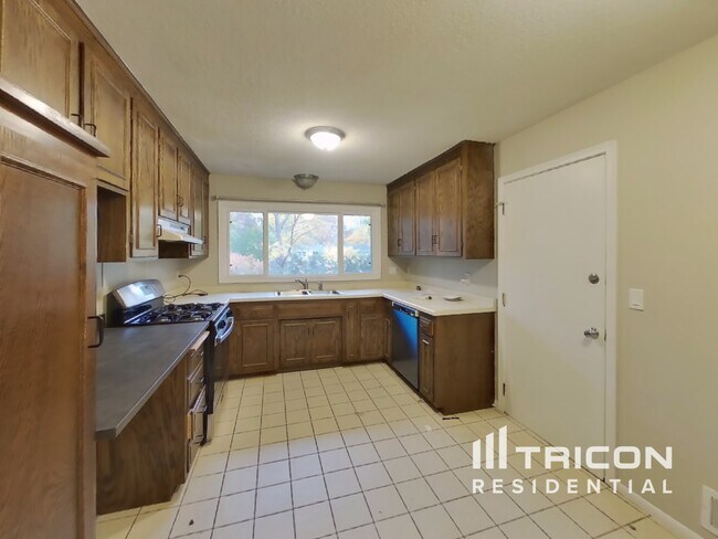 Foto del edificio - 3820 Union Terrace Ln N