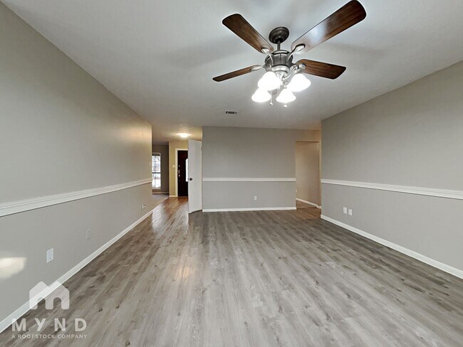 Foto del edificio - 19931 Bambiwoods Dr