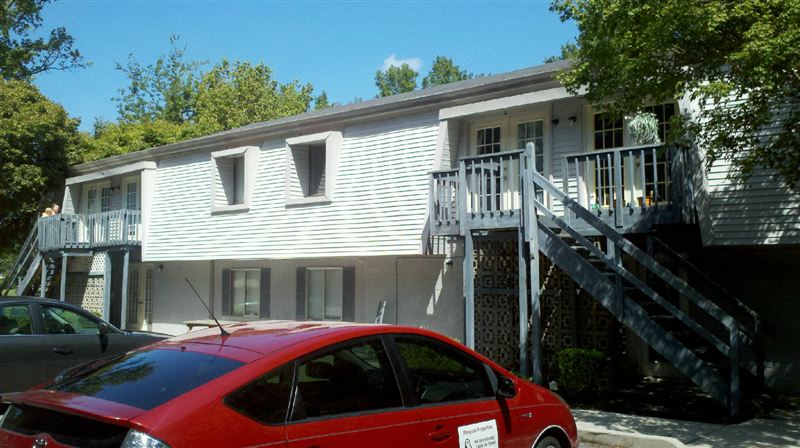 Primary Photo - 300 Rickenbacker Dr
