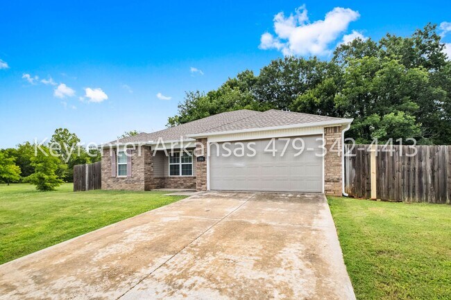 Foto del edificio - Beautiful 4-Bedroom Home in Fayetteville – Ideal for Comfortable Living!