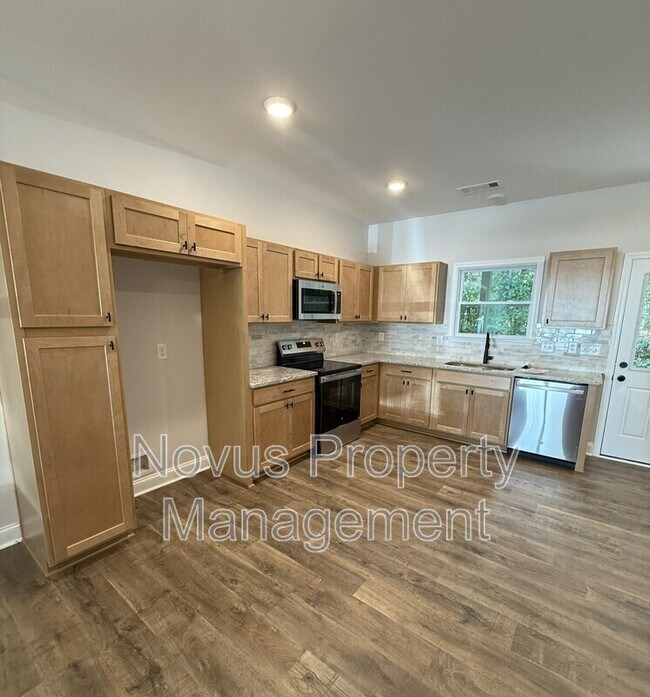 Building Photo - 108 Crest Pointe S