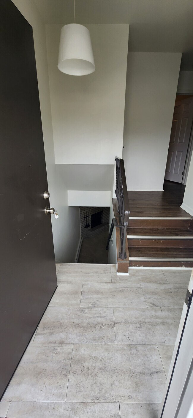 Foto del edificio - 191 Summit View Ct