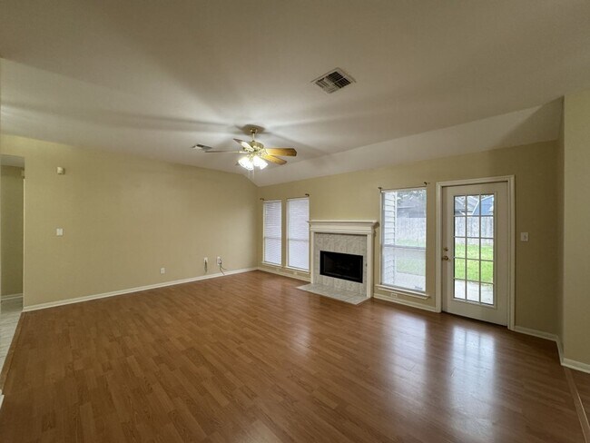 Foto del edificio - Eagle Creek Subdivision