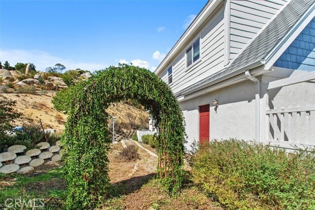 Foto del edificio - 41722 Avenida De Encanto