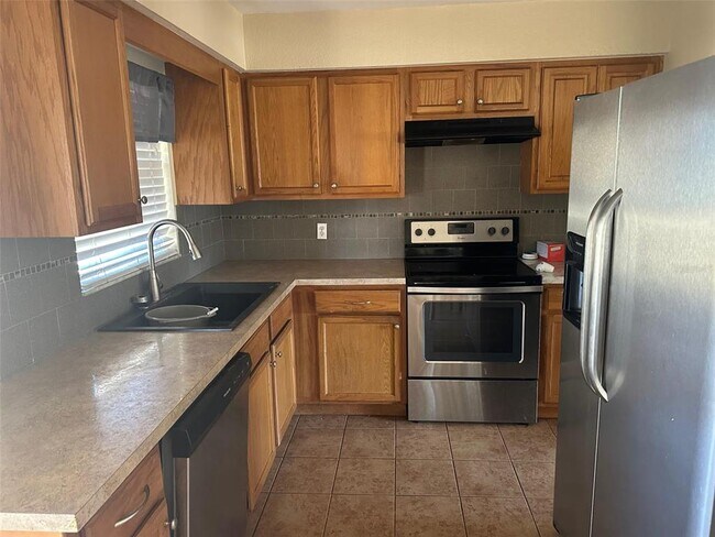 Foto del edificio - 485 W Assembly St